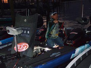 568B0A25-98BA-44A1-988C-8F8DF66477E5