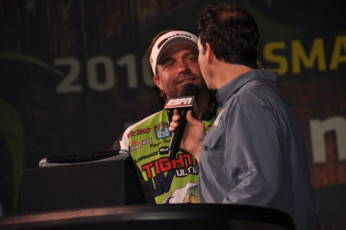 56C4B605-67DE-446F-B20C-86F543B13464