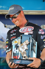 5863B780-BB59-4923-B77F-BE4C53AE23E9