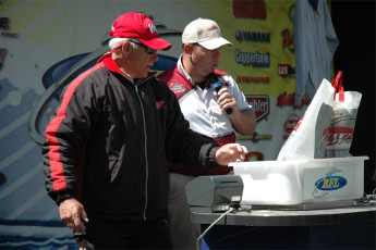 59642A97-F85D-4B03-B849-49660E0E3F99