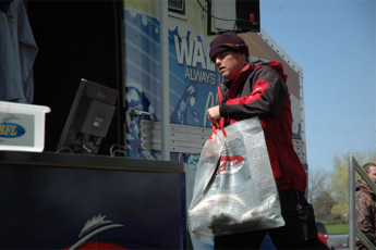 599BF37D-F3FD-4BC5-98FF-3462FEB4205A