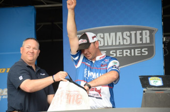 59ED6145-51EF-4136-BD0D-3079AD0F6A1A