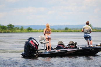 5B300386-DE4D-4162-A0E6-691AE9630BE9