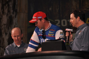 5B39D886-FA63-44A5-81F6-27B8809B5354