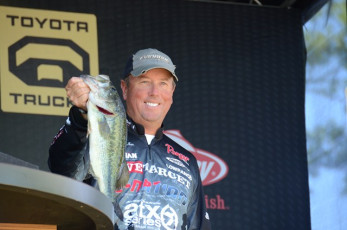 5BC7D3EE-E142-4125-AD4C-6619F0B36F58