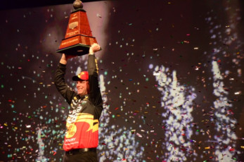 5C09B492-2023-4C49-8274-8E67DE061A63