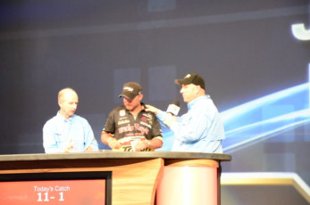 5C370143-12F5-447D-A5A0-BB3E51432410