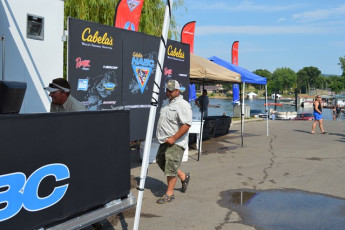 5CD66AAC-29C2-4C74-A3AE-E351F3D30BFC