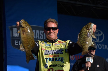 5CEBD3FF-F176-4A3C-B864-0C12349770DC