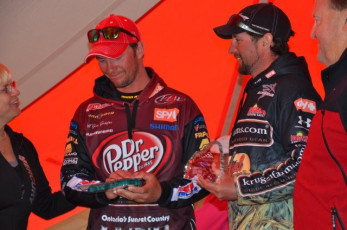 5D779327-352A-43B5-A26B-ECD8BFD65926