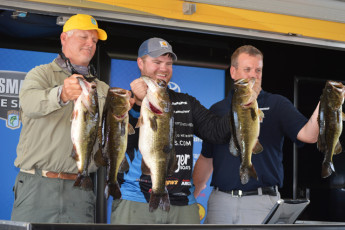 5DE281DC-79BE-4D9A-8DA4-7F2D69374C89