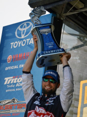 5DF73AB2-FB8D-4C7B-99F3-1A63226DD614