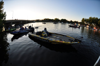 5E0DB774-40CD-4086-994E-5F0BF150CA40