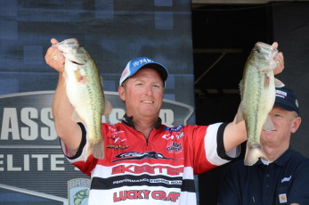 5E824268-9B6C-4901-A7EE-4B109D7D1D1A