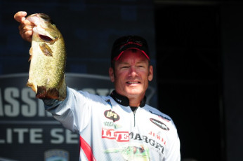 5EFA3791-60DB-476D-A711-24BA12FFC83B