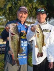 5FAD8A0B-FEEF-4389-92C4-E151E512A81D