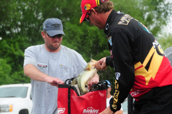 5FBEB5EB-5A58-4E46-ACA0-27B7481D5E08