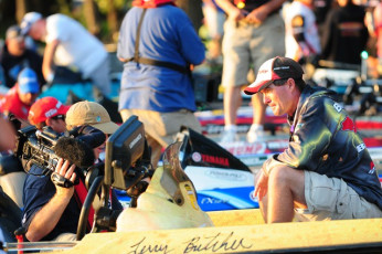 5FEB23E2-FA85-4C21-94DA-8B9452E49F89