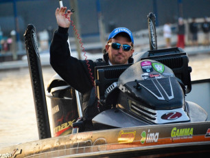 6035BF2C-98DE-4087-9F08-E27FD6869A3E