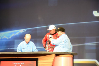 612D8E13-D7EE-4DE9-937A-A84C48706D4D