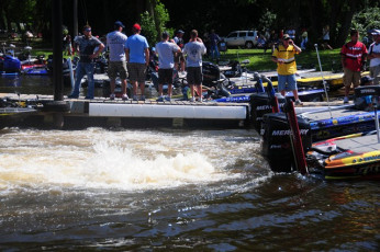 616DDC27-E70B-4926-97F7-C7352DB48230