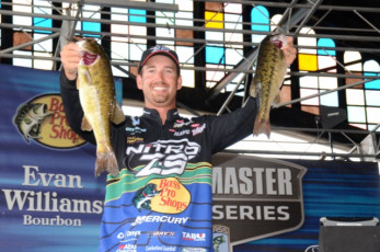 61826701-2947-496D-B326-730009AA9E3A