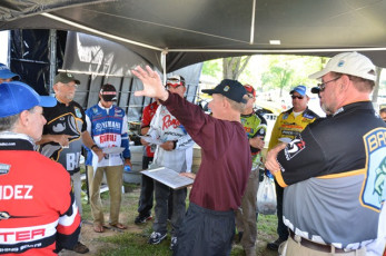 61E59A71-45D3-4725-83DB-E2E83DADDD85