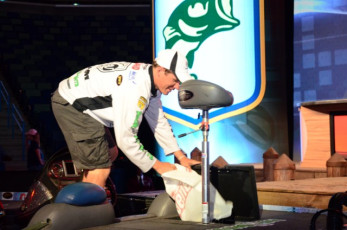 62C4A493-3ED2-41EA-BAAA-2AC642E8F537