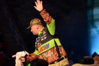 62D37A99-30AA-4ED5-8AFC-B8D175C1E42A