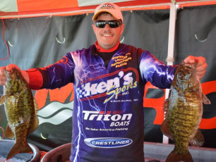 62D3D614-A380-45EE-86C9-4AFFE8CD8C3D