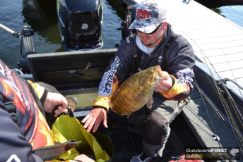 6316F043-0AC2-4847-B926-A5BD4697DD07