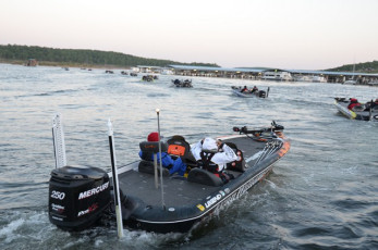 631EFAFC-8918-4E4B-8976-0544784E9FF1