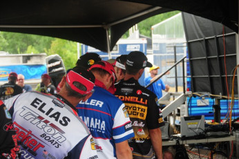 63AE7E2B-5BFE-40BC-A797-750867B0C35F