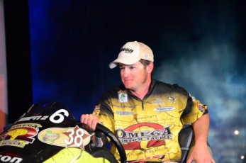 64B7C9E2-54EF-4A25-8278-0F26AFBB9458