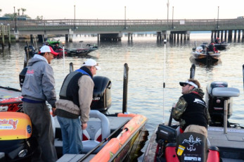 65F72808-B56D-433C-B6A6-C95C9FFC65DC