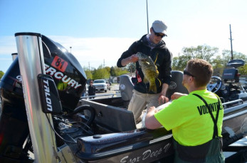 677DB9E5-8042-486D-BBC4-E6EF056F858F