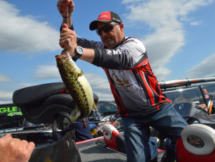 68AD6307-82E8-4ECA-BFDB-1B3C67107FE3