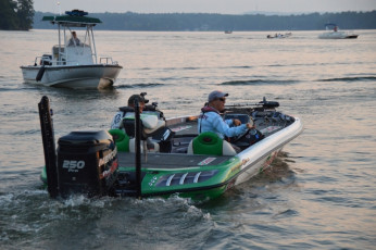 690C266A-7D1B-4C9E-B118-46547BD25592