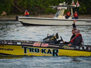 69FA50C4-1B30-4AA7-A061-584AEBD5D118