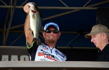 6AC2D88B-A669-4AE0-8B4D-1CBD6A905540