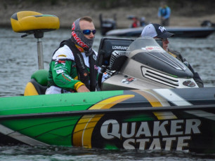 6B0D19D2-A010-4DEB-B984-4E78E618C3C9