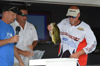 6D561A44-8F15-4286-AA26-464B94403042