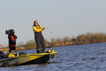 6D5749DD-AB94-4686-BD97-CED26DCE1CE9