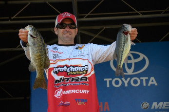 6D5EC380-AC39-4EFB-A56D-9B674F829CDD