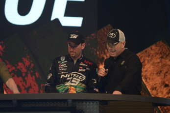 6EE487DF-CFE8-4D17-AAEF-AD3FEC9EF608