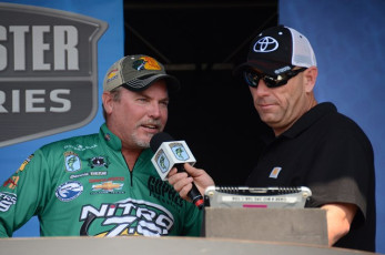 6F0BDD02-5EC7-467B-B78D-3F3E31360072