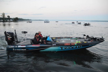 6F2FB000-FF31-4640-856B-686745DAD3A1