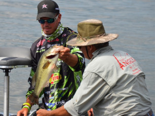 70010394-9CFE-457A-90FE-91153A742A59