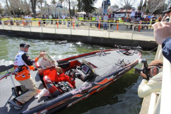 70340890-6994-46A0-8200-99415AEA6FFF