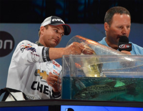 70A84B36-5DBB-4DC0-97FA-575C31BE252F